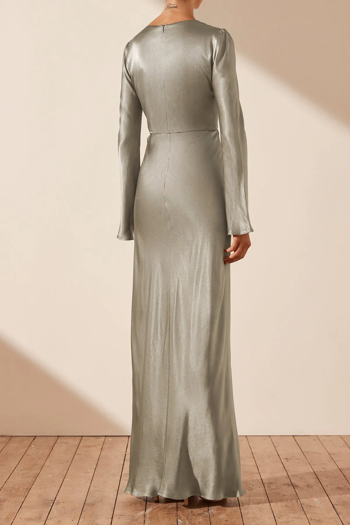 LA LUNE PLUNGED TIE FRONT MAXI DRESS - SAGE