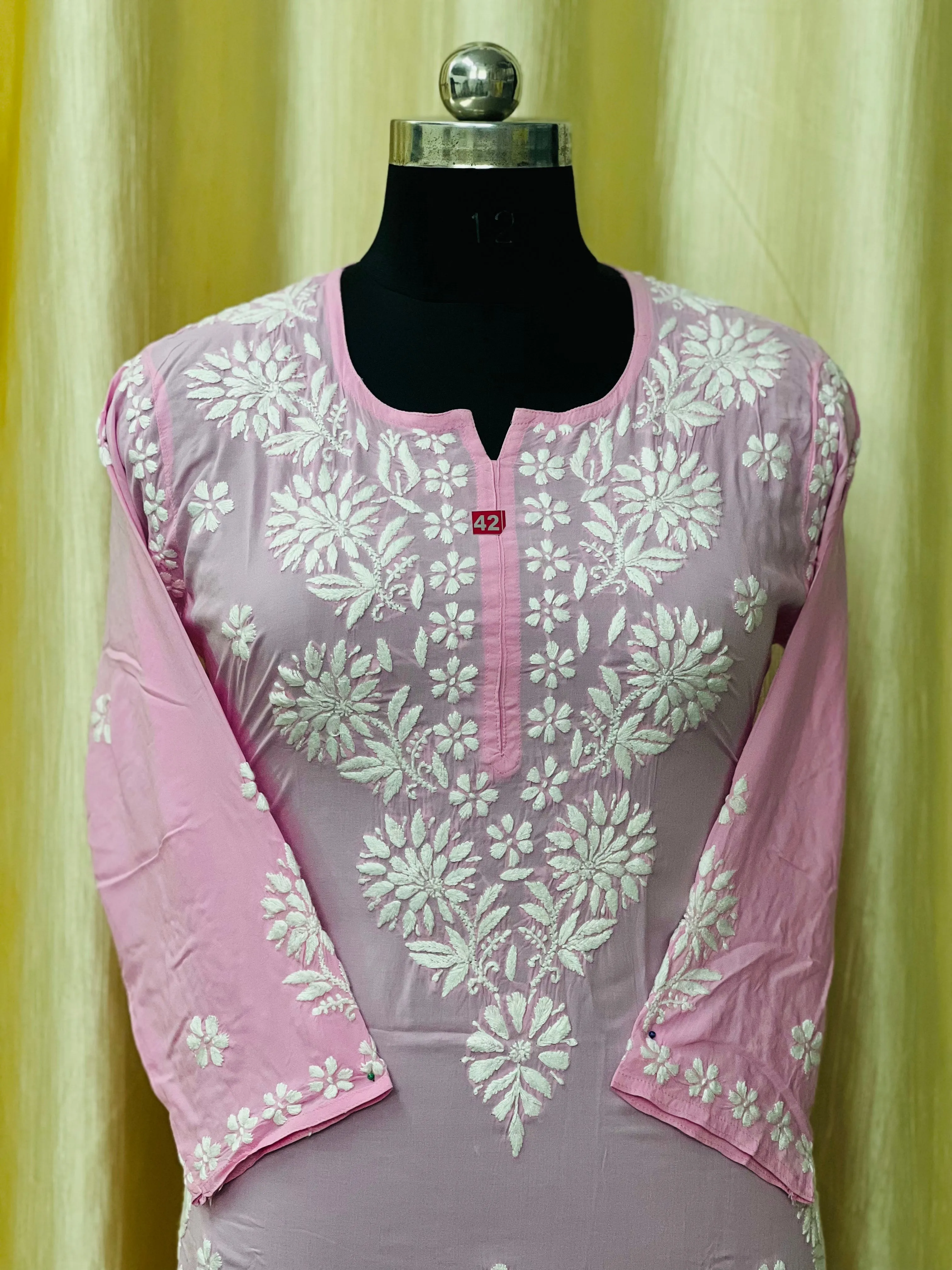 Modal Lucknowi Chikan Kurti